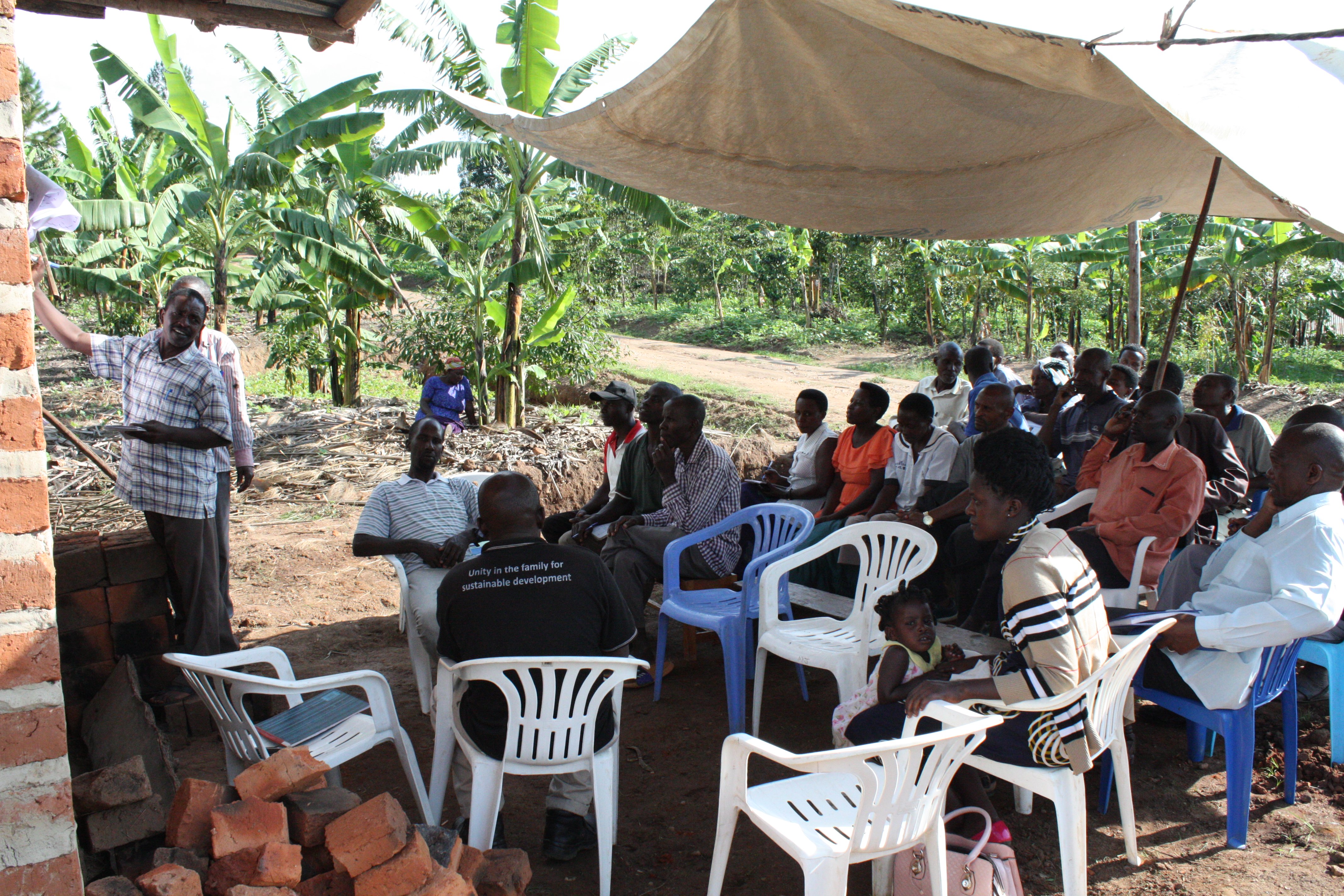 An agronomy training for Ugandan coffee farmers